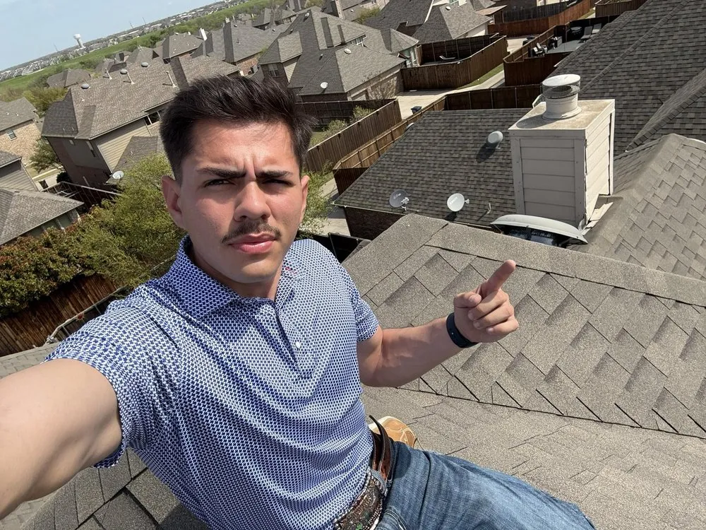 Slide of Lariat Builders Group