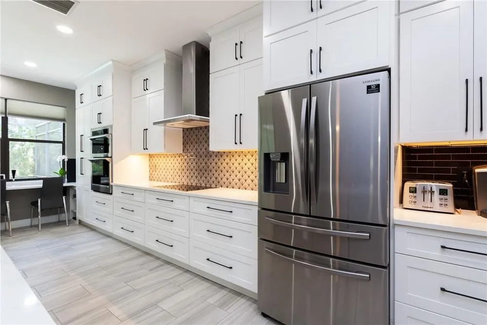 Slide of Larios Contracting