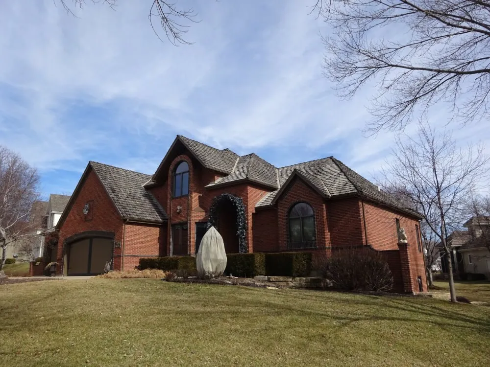 Slide of Larry L Vaught Roofing