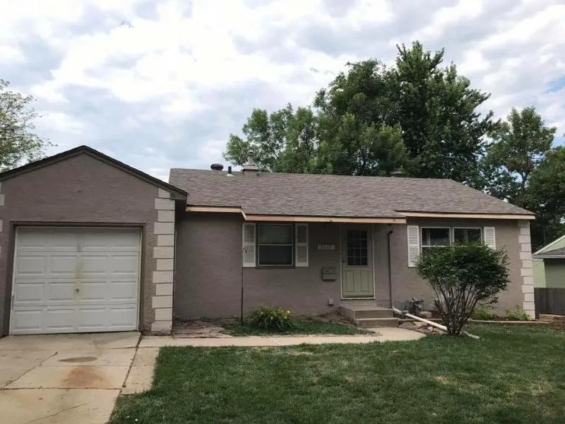 Slide of Larson Bros Roofing