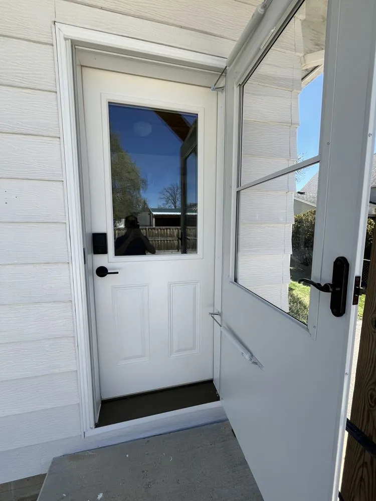 Slide of Larson Siding & Windows