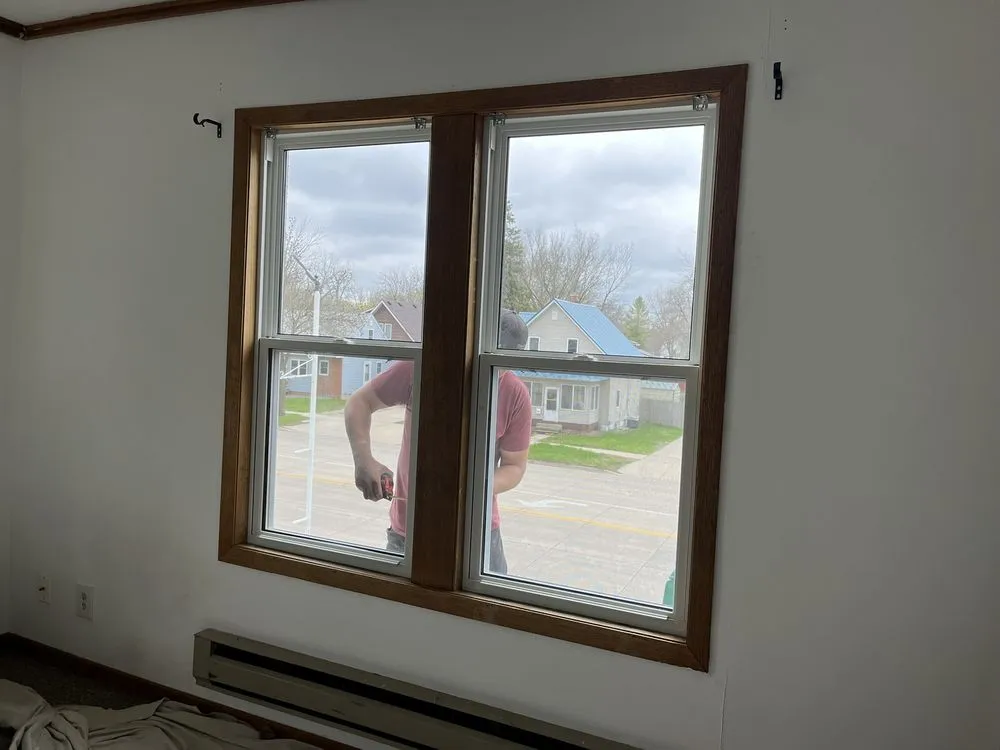 Slide of Larson Siding & Windows