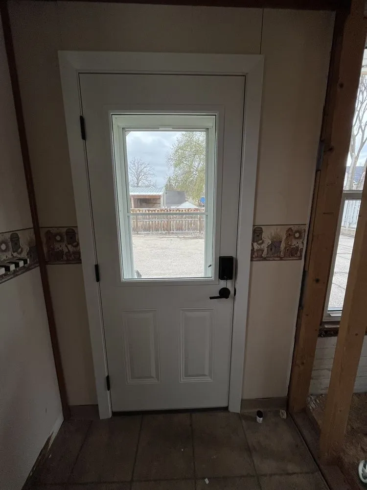 Slide of Larson Siding & Windows