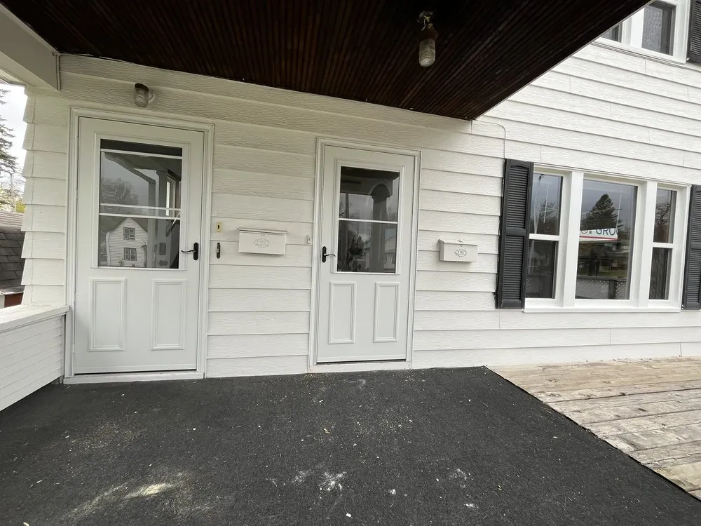 Slide of Larson Siding & Windows