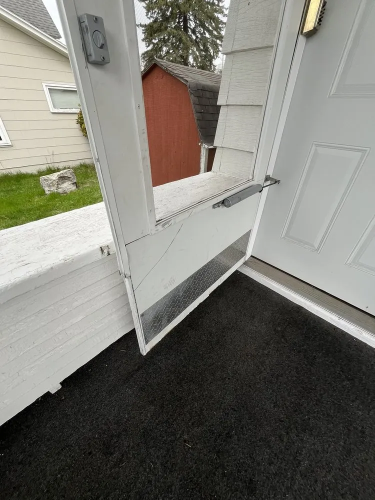 Slide of Larson Siding & Windows