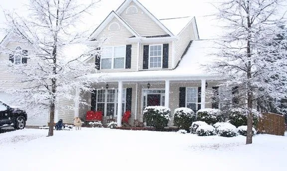 Slide of Larson Siding & Windows