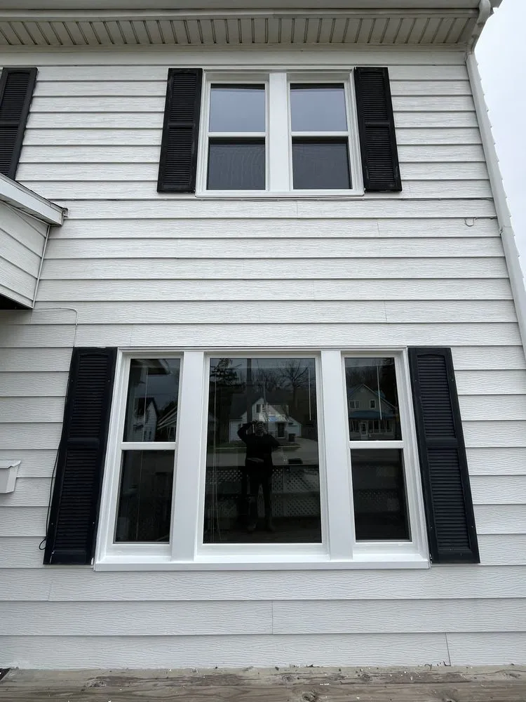Slide of Larson Siding & Windows