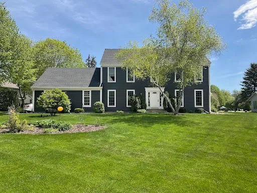 Slide of Larson's Home Exteriors