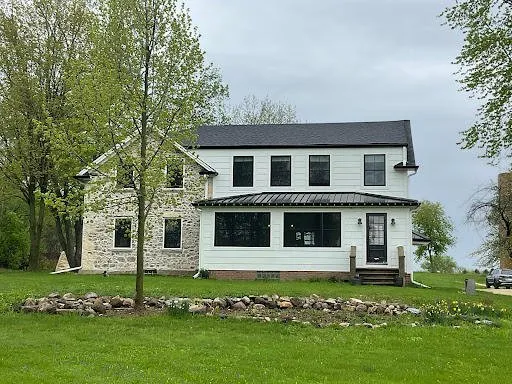 Slide of Larson's Home Exteriors