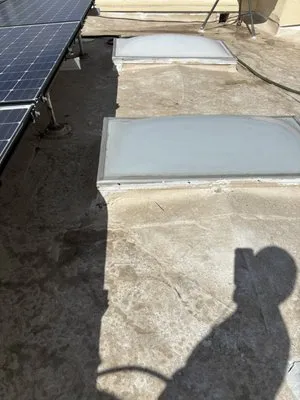 Lasting Contractor Logo