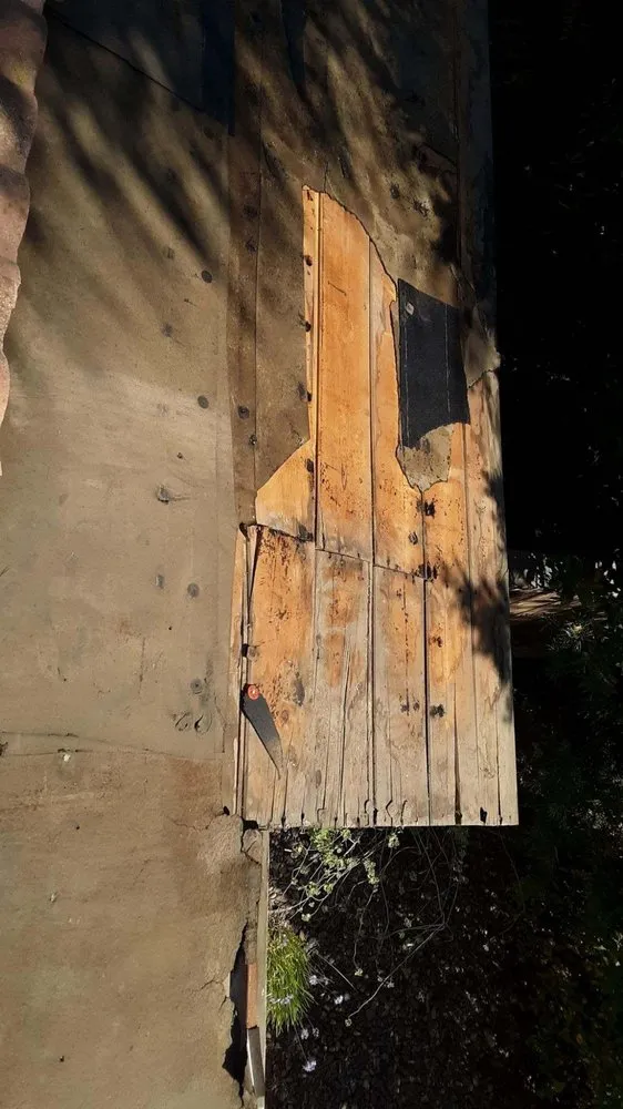 Slide of Latchford Roofing