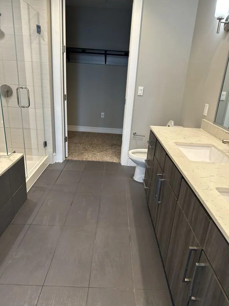 Slide of Latin Leydes Cleaning Services