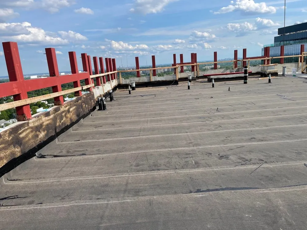 Slide of Latino Roofing