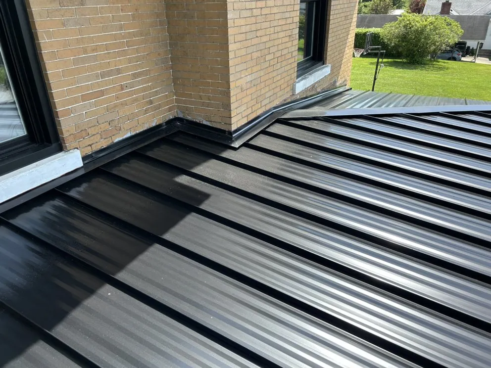 Slide of Laurel Builders