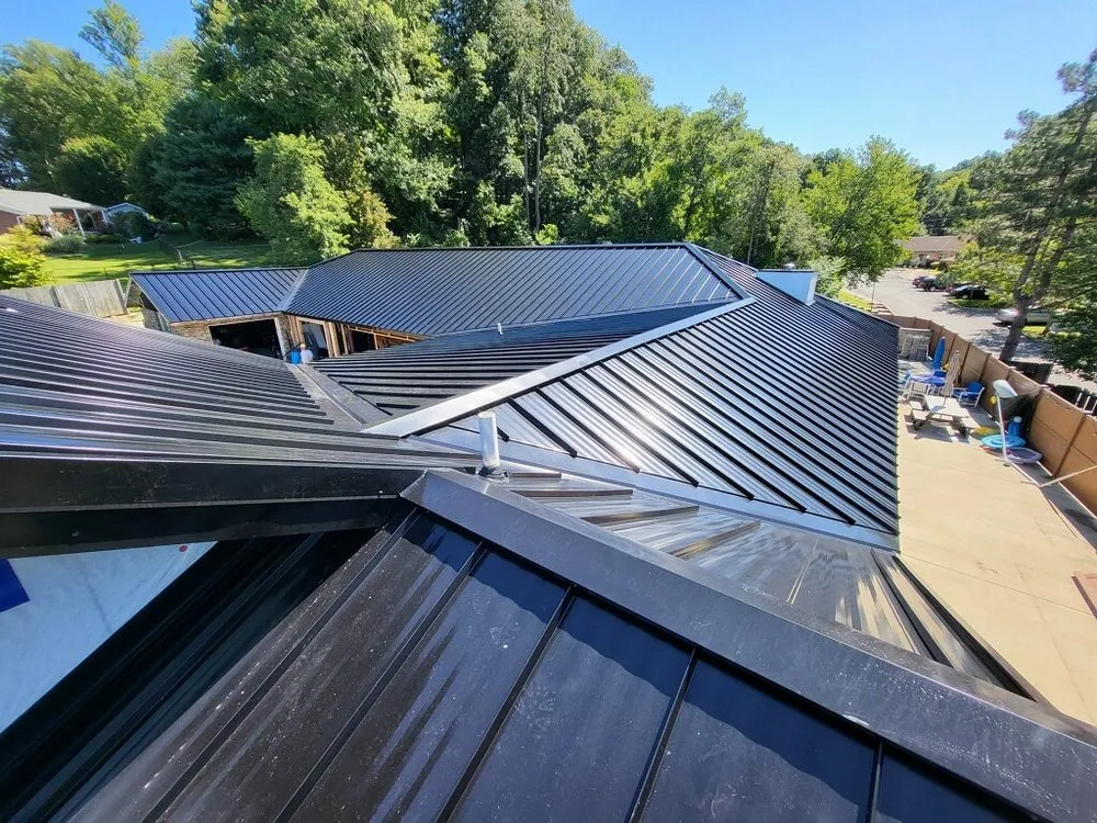 Slide of Laurel Builders