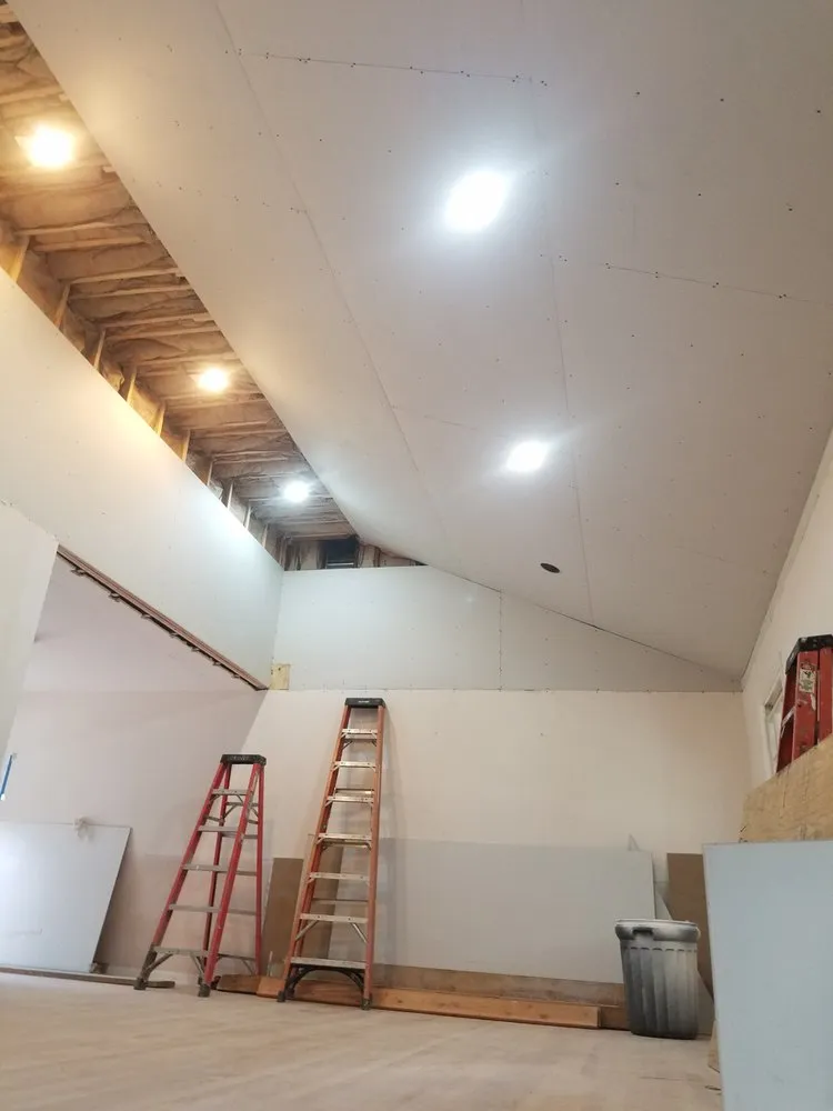 Slide of Lauro General Construction