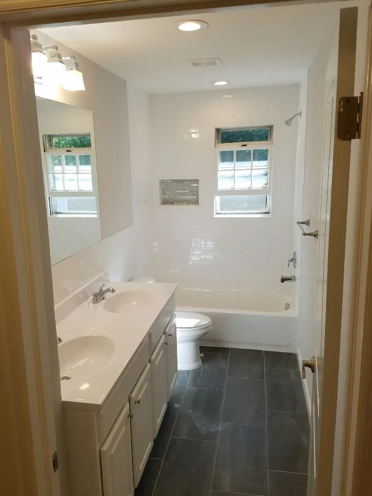 Slide of Lauro General Construction