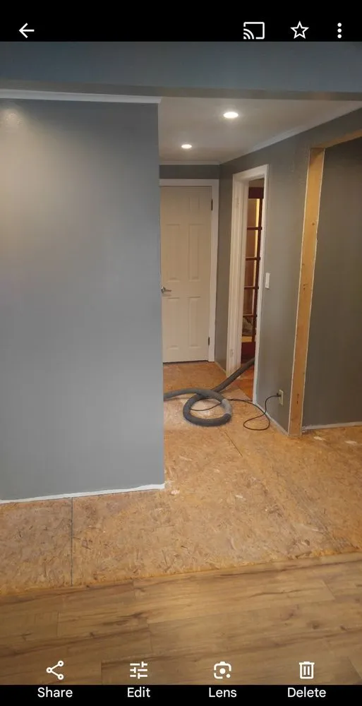 Slide of LAUZON’S CONSTRUCTION