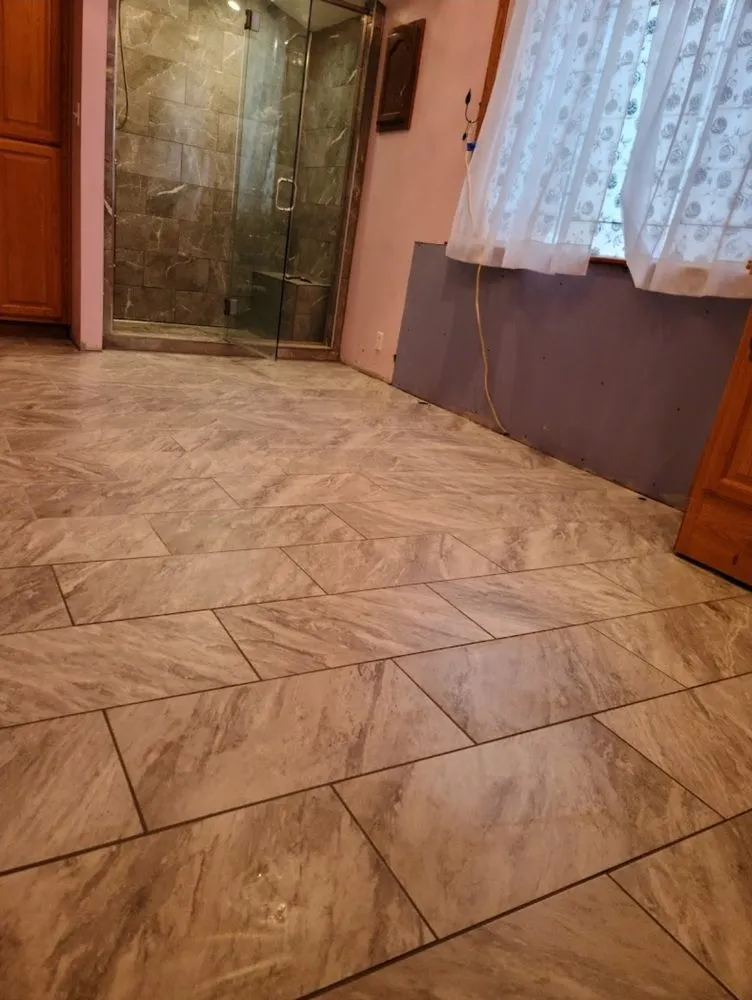 Slide of LAUZON’S CONSTRUCTION