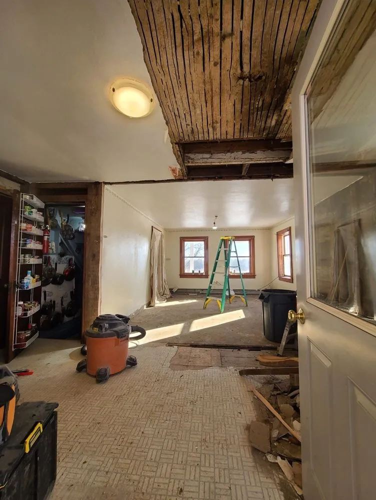 Slide of LAUZON’S CONSTRUCTION