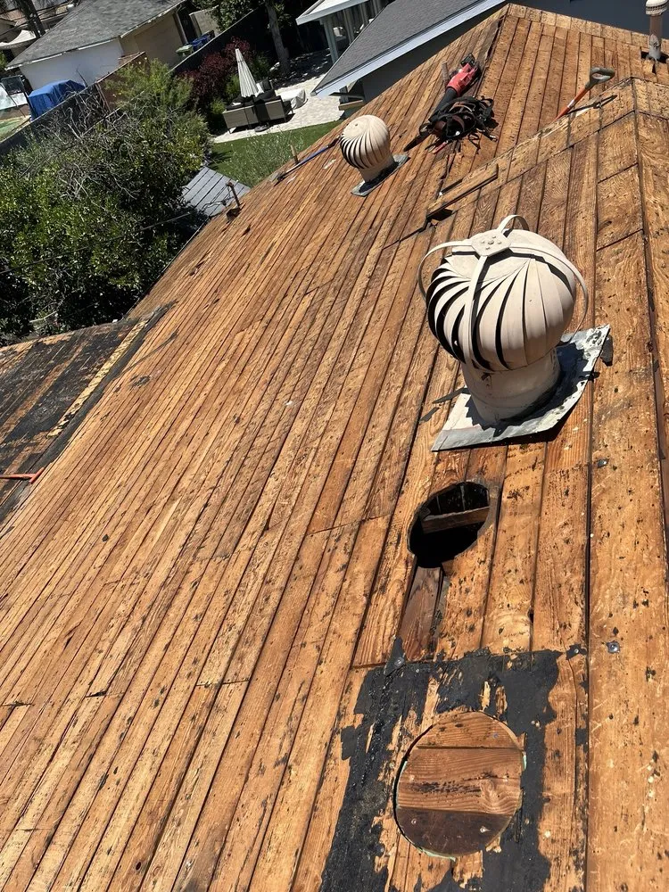 Slide of Lawsons Roofing