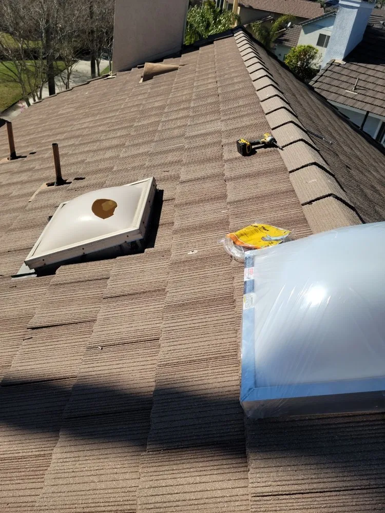 Slide of Lazaros Roofing