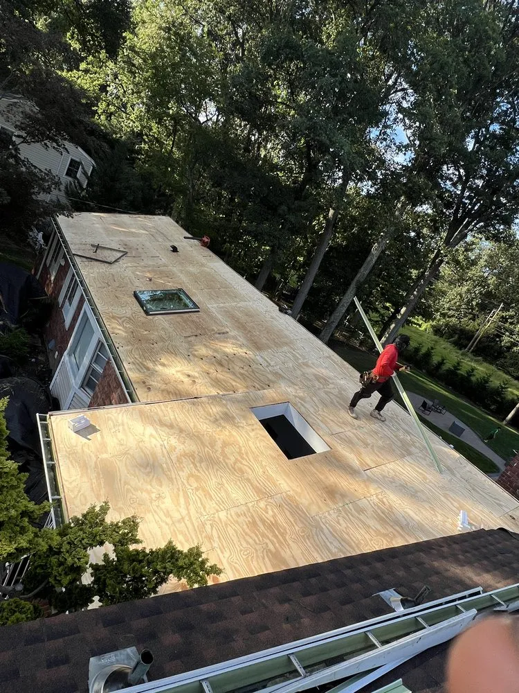 Slide of L&B General Contractor