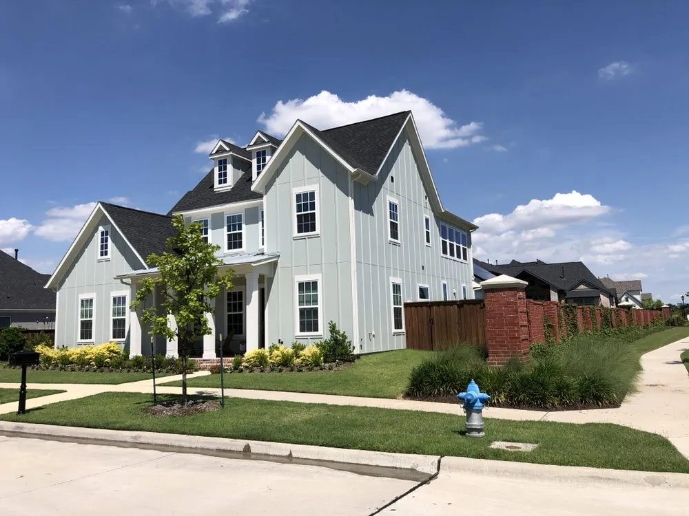 Slide of LC Roofing & Construction