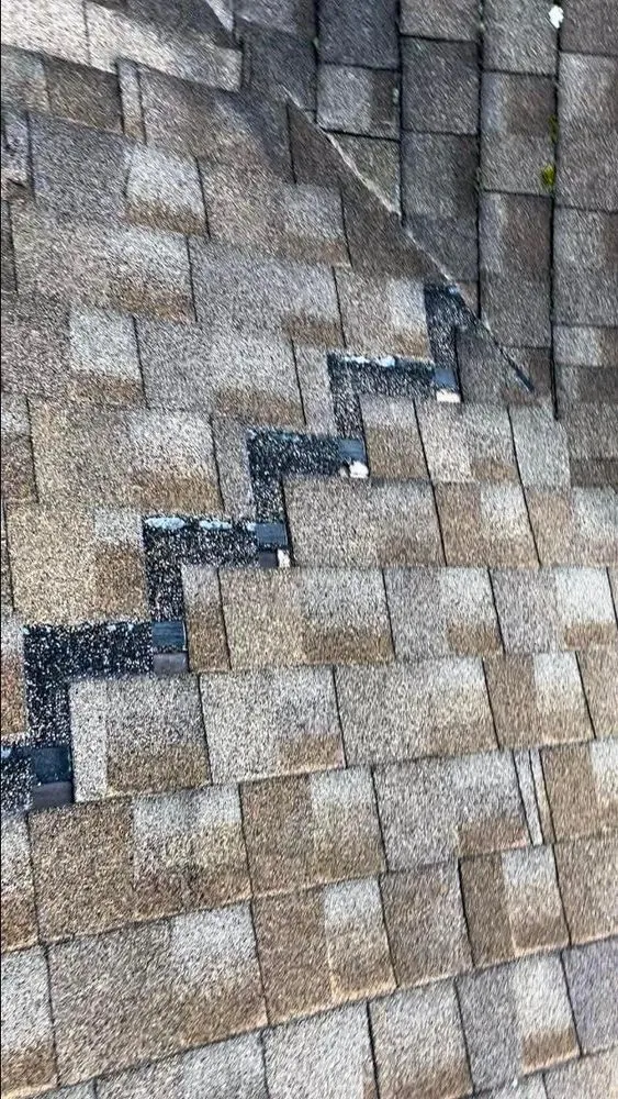 Slide of LE All Season Roofing & Siding