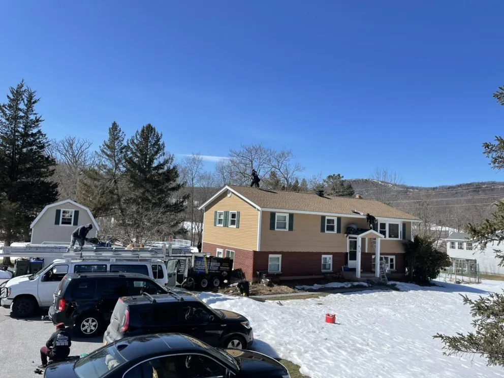 Slide of LE All Season Roofing & Siding