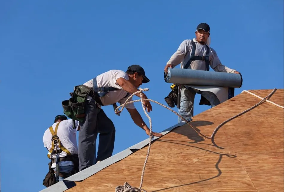 Slide of Le Luxe Handyman Services