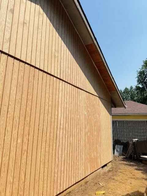 Slide of Le Luxe Handyman Services