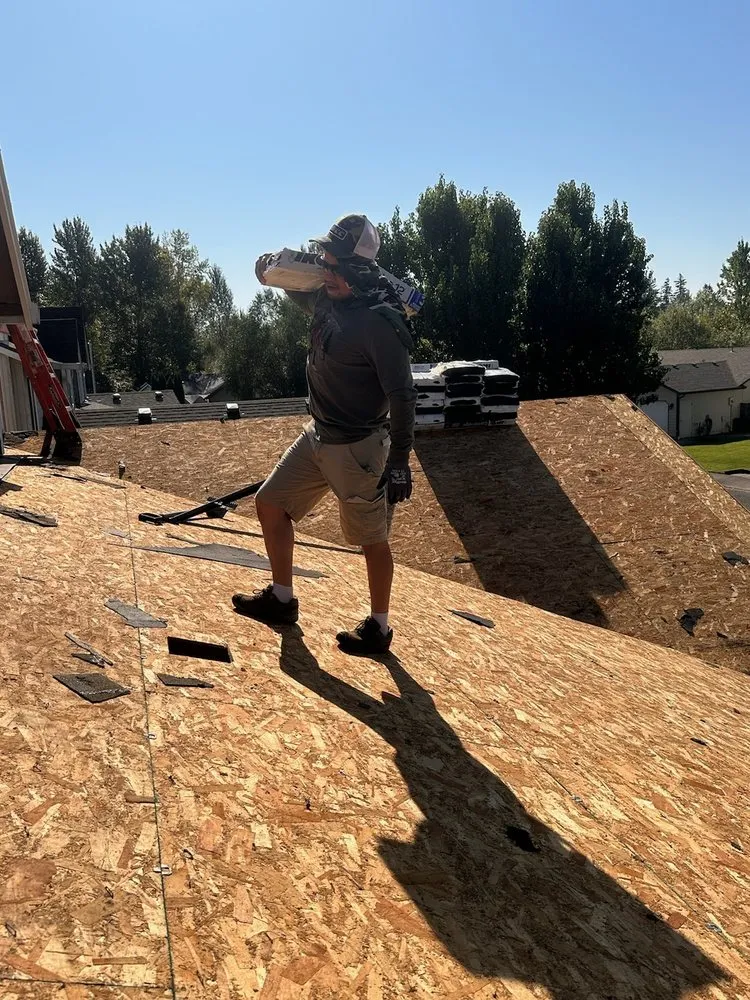 Slide of Le Luxe Handyman Services