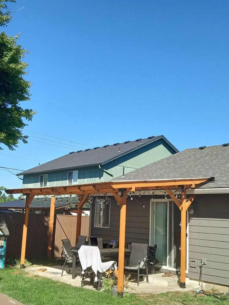 Slide of Le Luxe Handyman Services