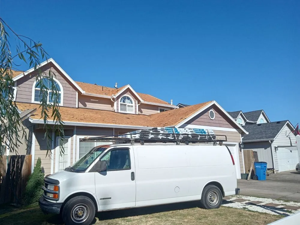 Slide of Le Luxe Handyman Services