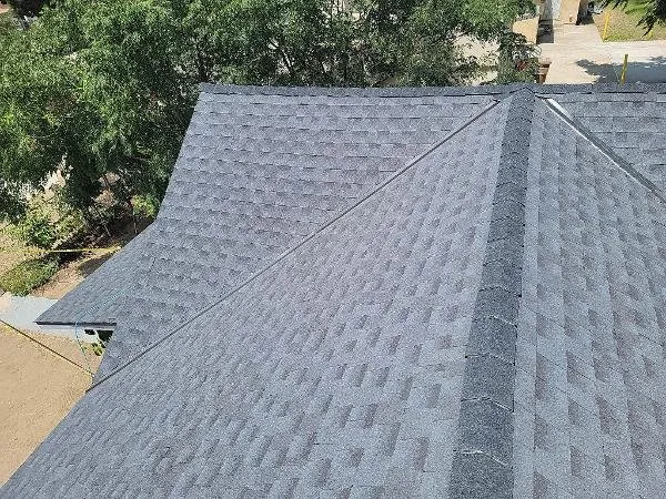 Slide of LE Roofing