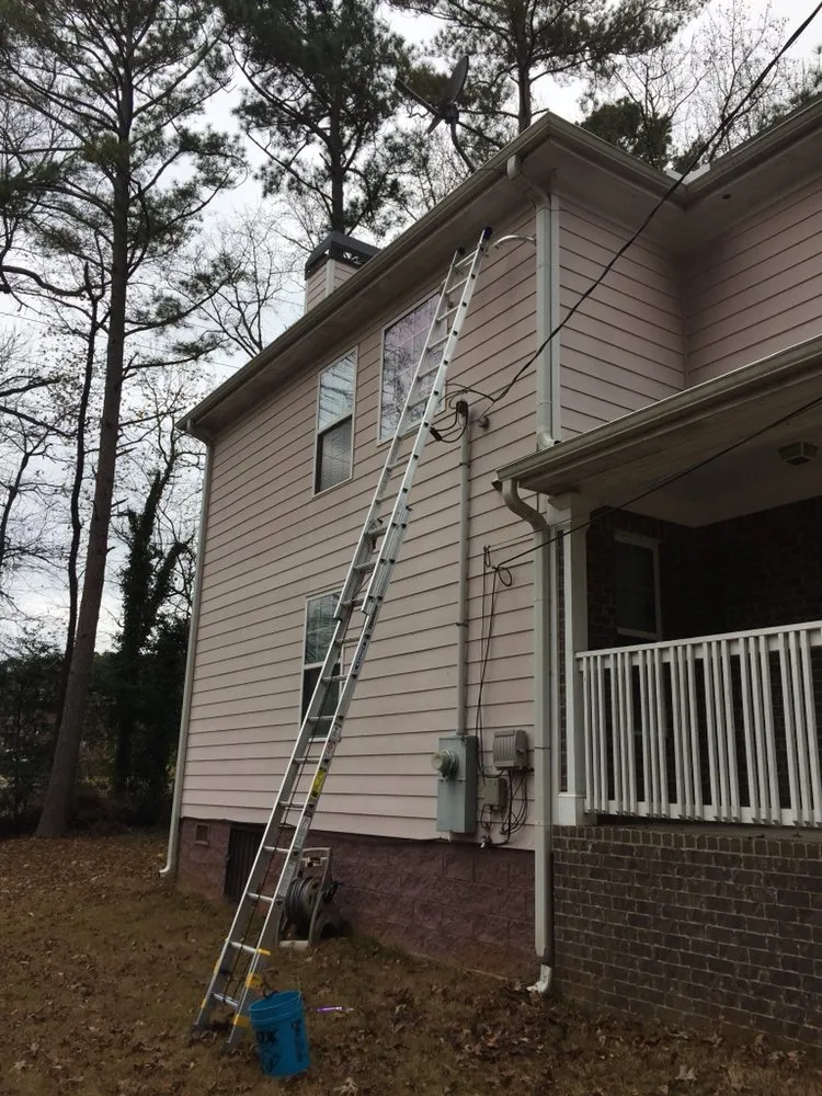 Slide of Leaf It to the Pros