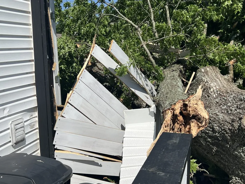 Slide of Leafmasters Construction