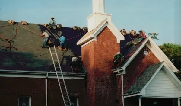 Leak Master Roofing & Repair Logo