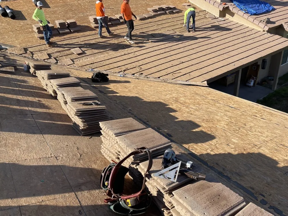 Slide of Leal Roofing