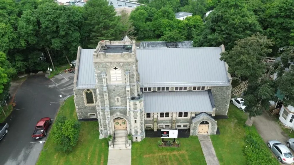 Slide of Lee Builders