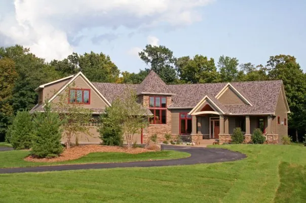 Slide of Lee-Lyn Construction