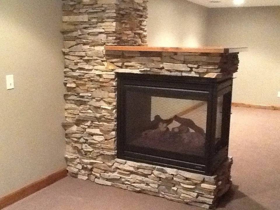 Slide of Lee-Lyn Construction