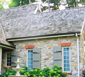 Slide of Lee Majors Roofing