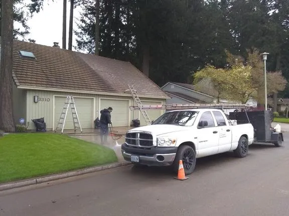 Slide of Lee Majors Roofing