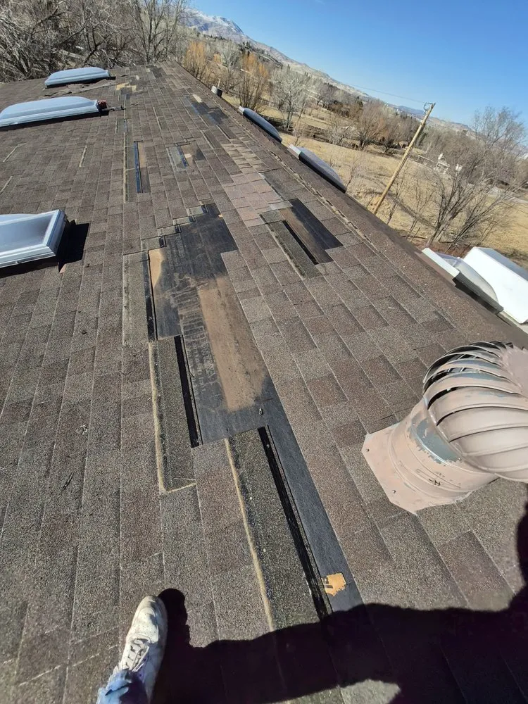 Slide of Lee Roofing and Renovation