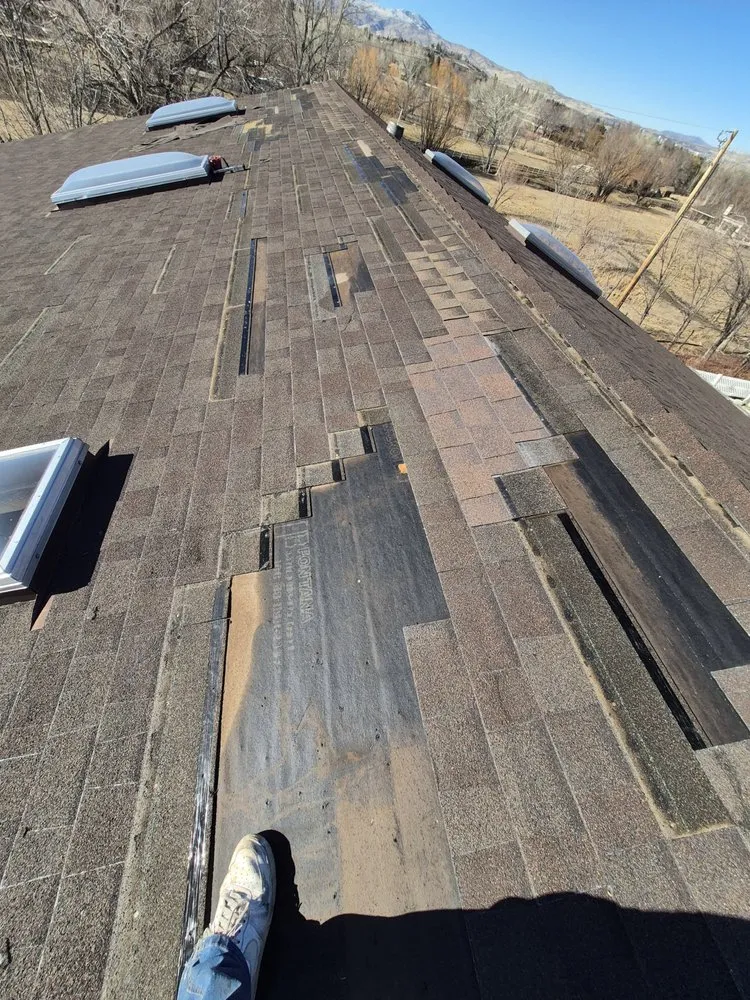 Slide of Lee Roofing and Renovation