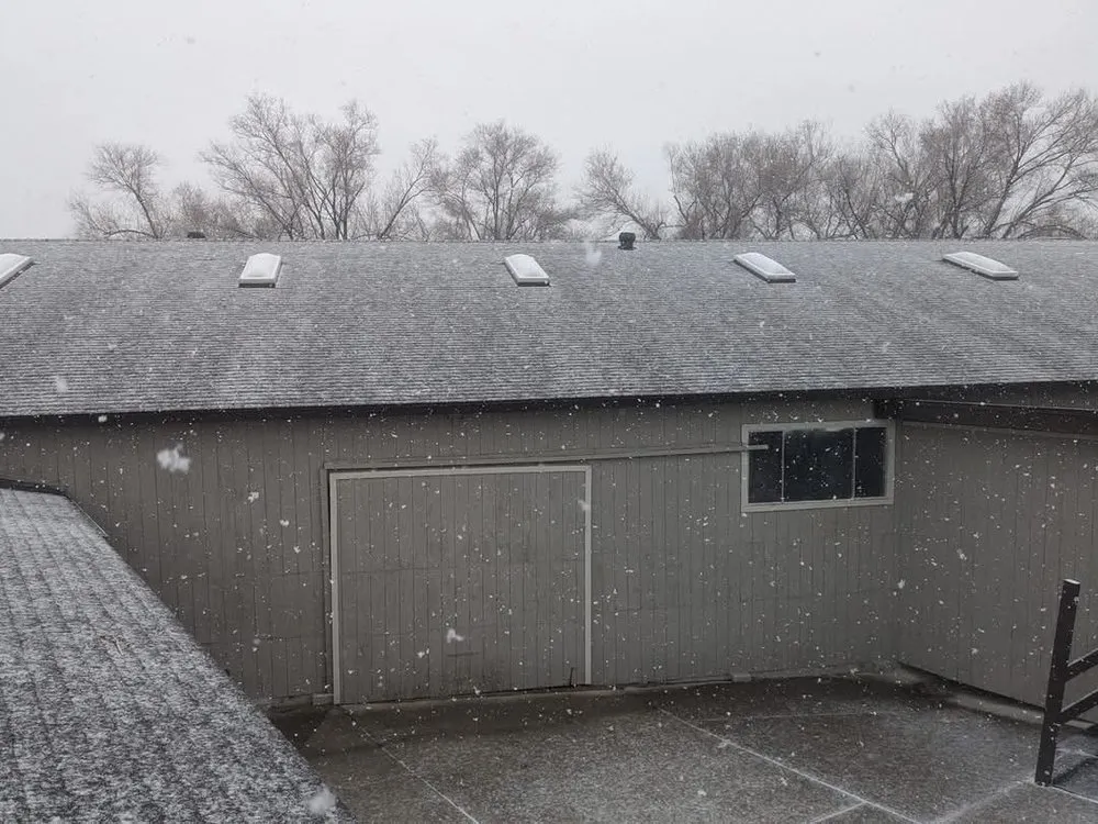 Slide of Lee Roofing and Renovation