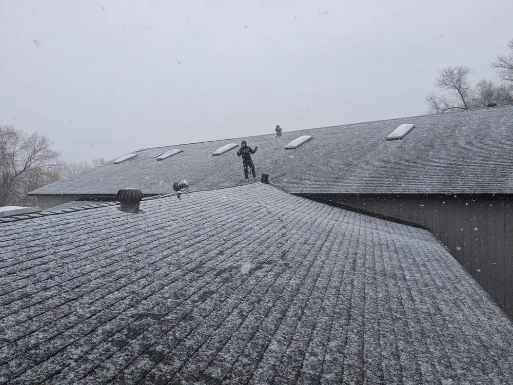 Slide of Lee Roofing and Renovation