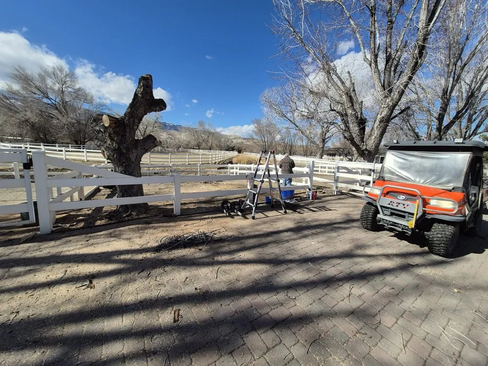 Slide of Lee Roofing and Renovation